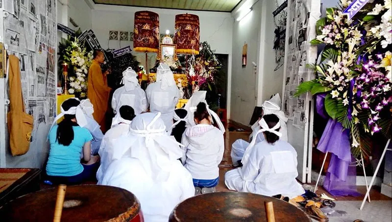 Trùng Tang – Bản Án Tử Thần Bí Ẩn Của Cả Dòng Họ