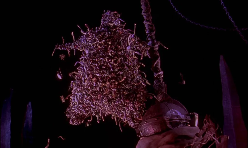 Oogie Boogie – Khi cái chết diễn ra từng mảnh một
