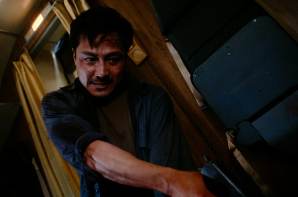 Bình do Lê Thanh Sơn thủ vai - Trailer Tử Chiến Trên Không