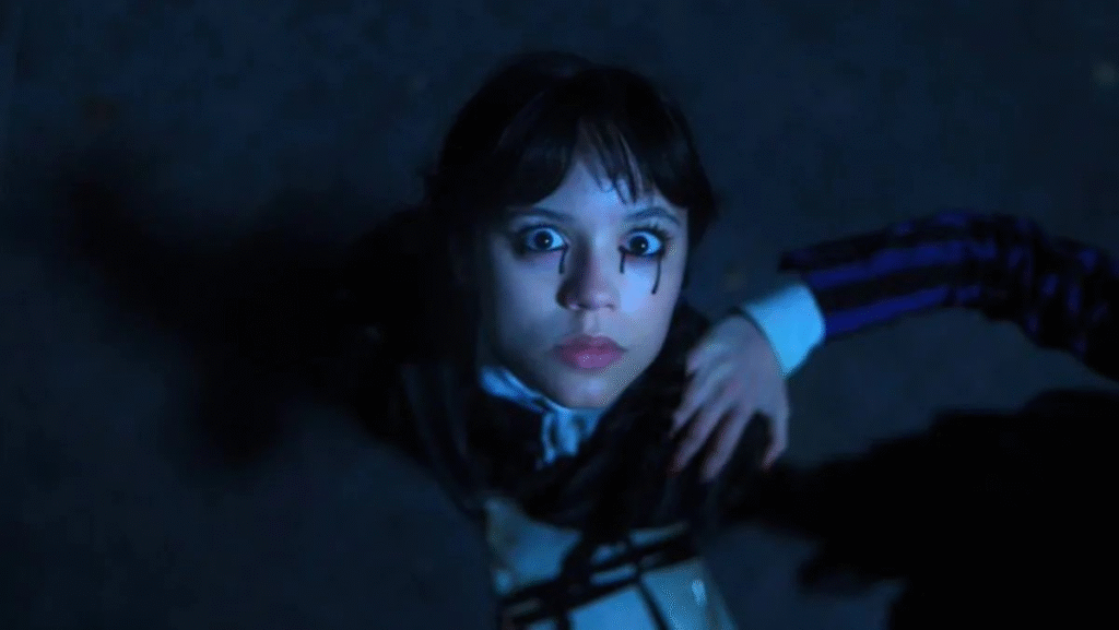 Khả năng ngoại cảm của Wednesday là con dao hai lưỡi.