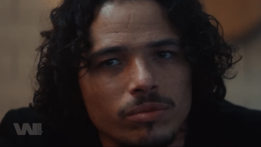 Parker gửi thông điệp đe dọa.