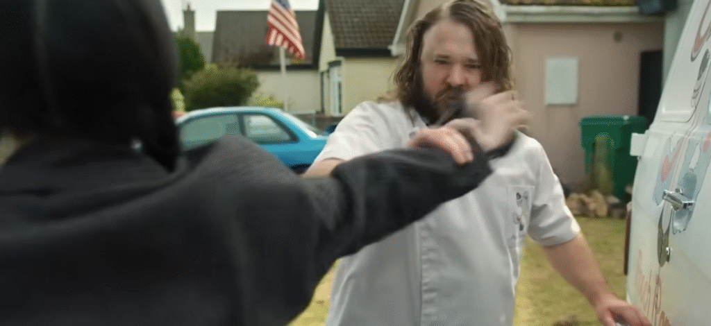 Mùa hè của Wednesday không hề yên ả khi cô lần theo dấu một kẻ giết người hàng loạt ở Kansas.