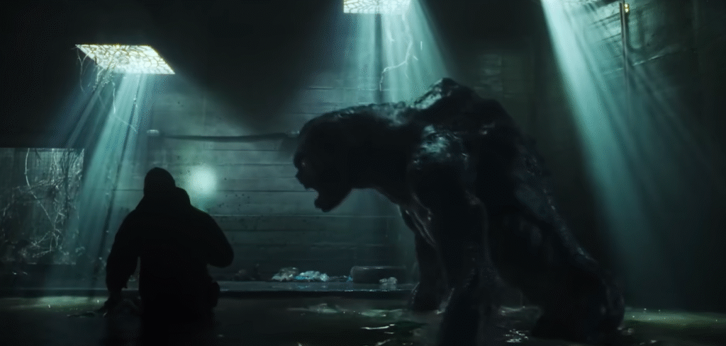 Tyler – quái vật Hyde, giờ đây mất kiểm soát và khát máu hơn bao giờ hết.