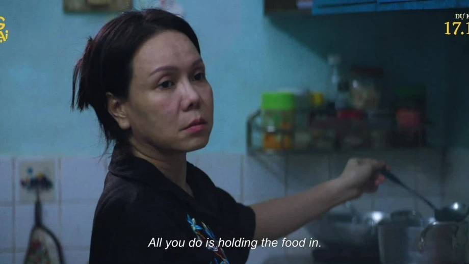 Việt Hương trong vai bà Hậu – linh hồn của toàn bộ bộ phim.