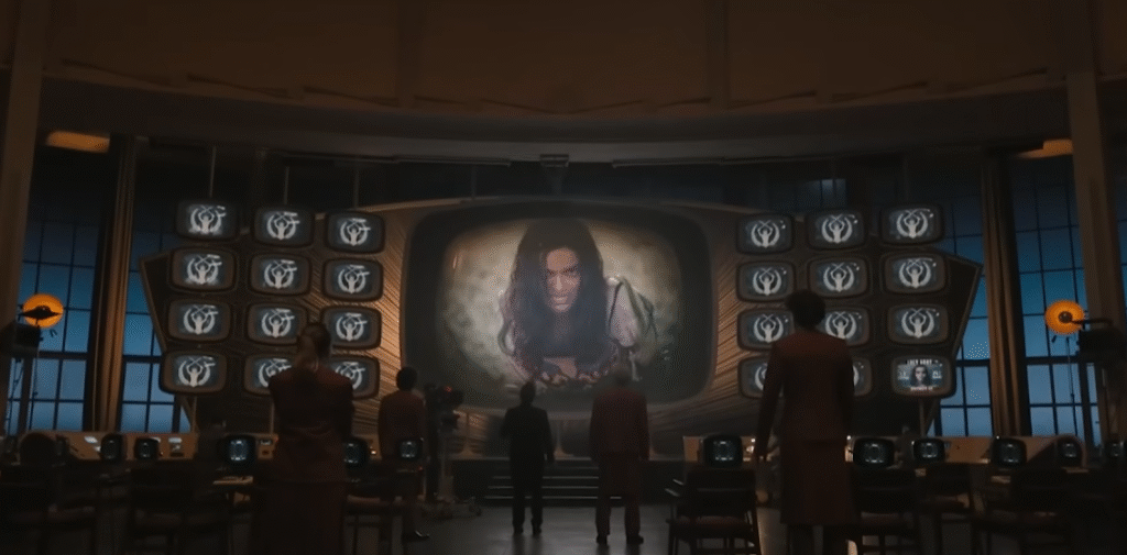 Một đấu trường nơi truyền thông cũng là vũ khí giết người.