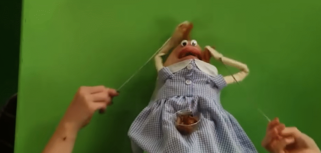 5. Khi đời thực bước vào hoạt hình