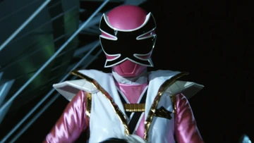 Hạng 5 – Mako Shiraishi (Shinken Pink – Shinkenger 2009)