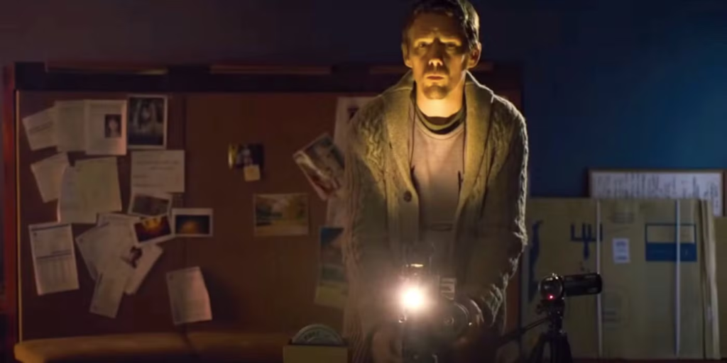 Tiếng máy chiếu Super 8 – âm thanh ám ảnh nhất xuyên suốt Sinister.