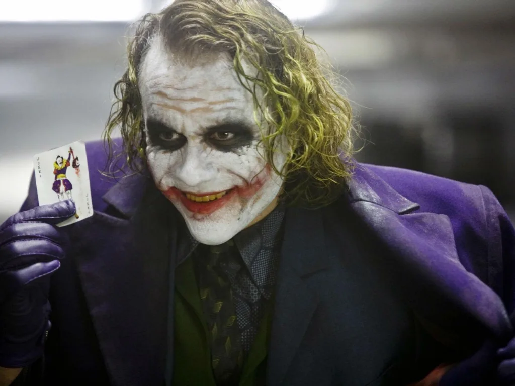 Joker – Kẻ cười vì thế giới đáng cười hơn hắn