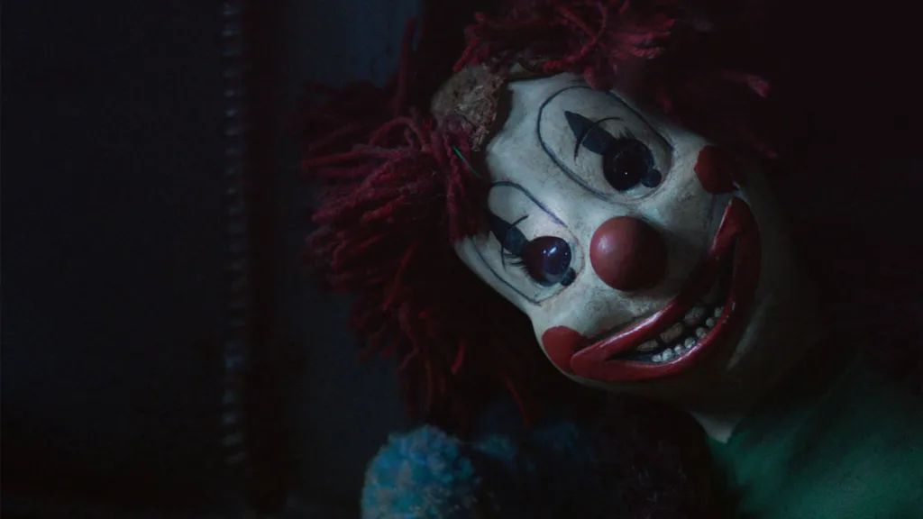 Búp bê hề – Poltergeist