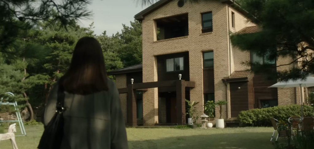 Trở về căn nhà bị ám