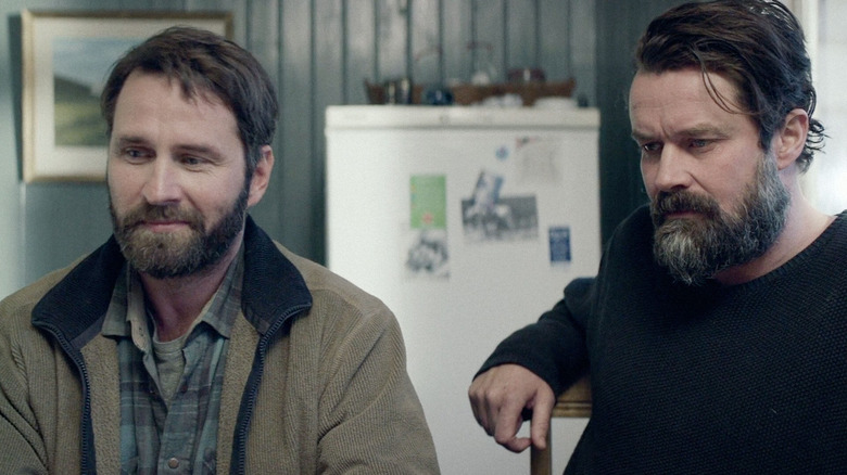 Pétur – Kẻ ngoài cuộc nhìn thấy sự thật