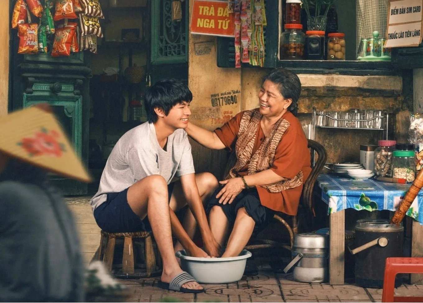 Review phim Thế Hệ Kỳ Tích Bà Đừng Buồn Con