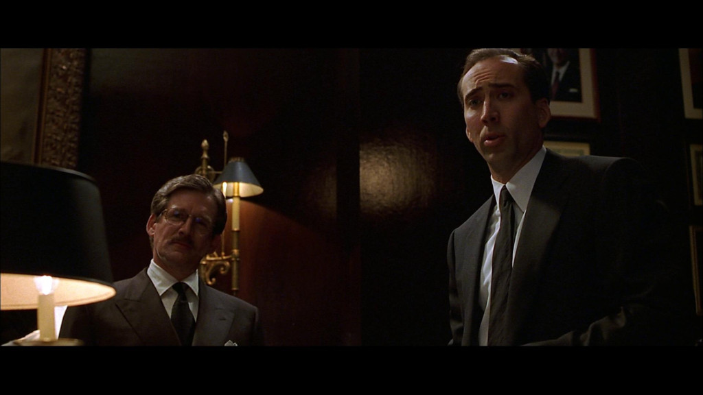 Kẻ đứng sau tất cả lộ diện. Chính là Longdale, luật sư của gia đình Christian.