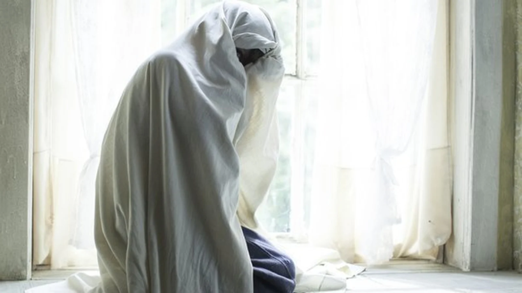 Sự Hoang Tưởng Của Trái Tim Bị Tổn Thương