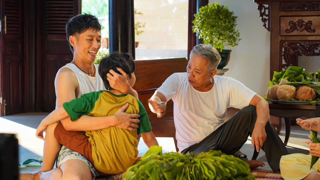 Tóm Tắt Cốt Truyện — Nhiều Hơn Một Câu Chuyện Gia Đình