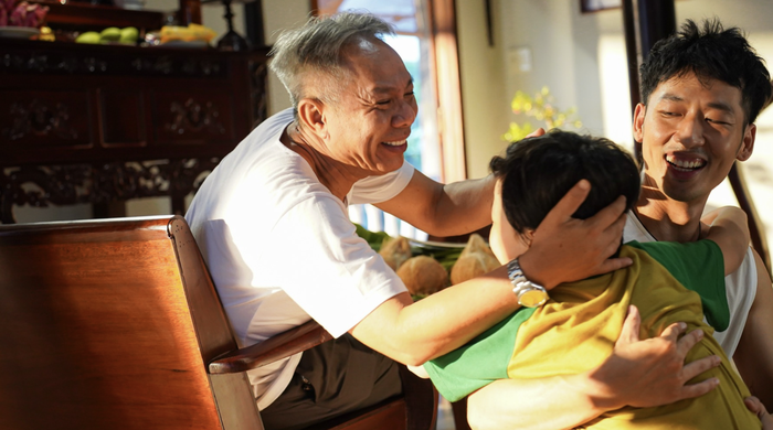 Chủ Đề Gia Đình — Khi Huyết Thống Không Còn Là Chân Lý Tuyệt Đối