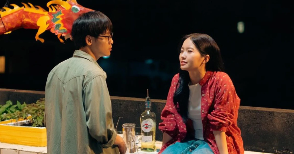 Đánh Giá Kịch Bản — Chân Thành Nhưng Đôi Chỗ Được Tô Hồng