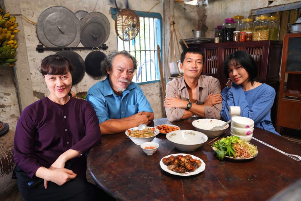 Dàn diễn viên đồng đều với nhiều gương mặt quen thuộc lẫn tân binh đầy tiềm năng