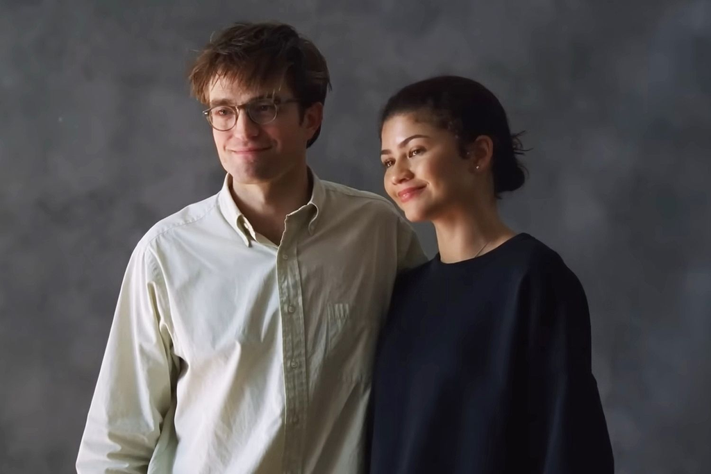 Zendaya và Robert Pattinson trong The Drama